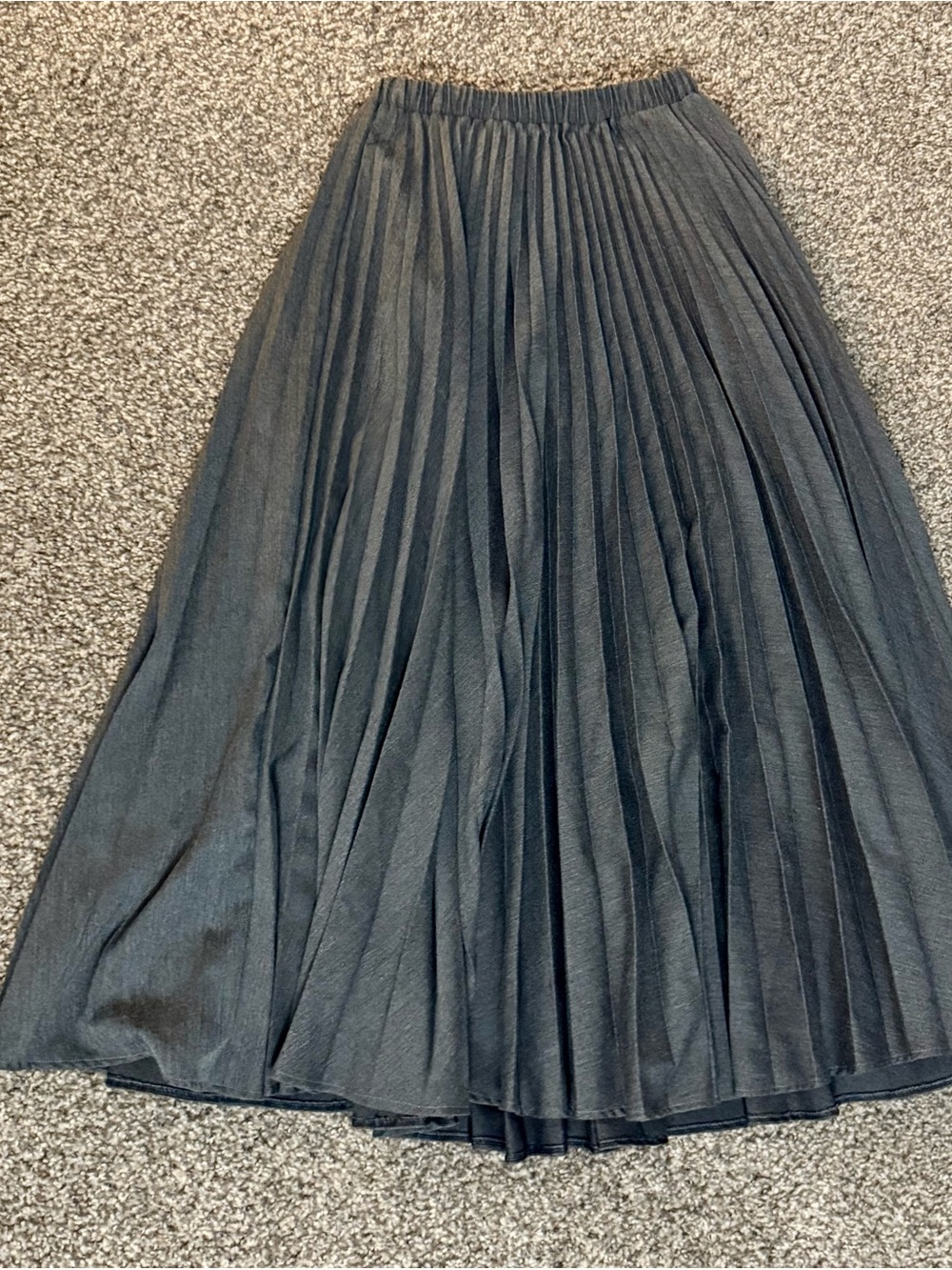 Gorgeous vintage Joan Leslie dark charcoal gray accordion-pleated maxi skirt - Picture 3 of 4